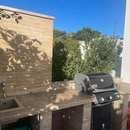 Lady A Villa Podglavica