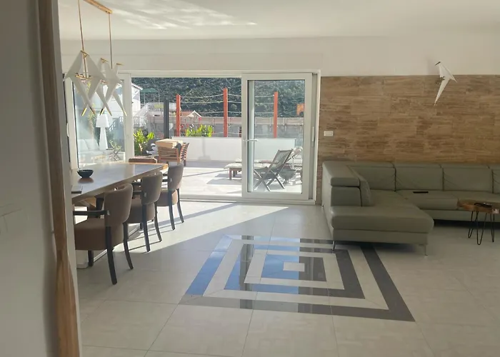 Lady A 빌라 Podglavica